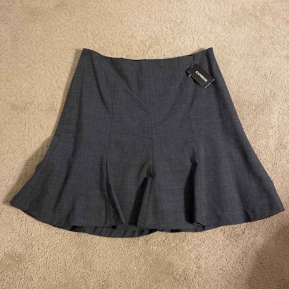 NWT EXPRESS MINI FLARED SKIRT GRAY LINED BACK ZIPPER WOOL SPANDEX SIZE 2
